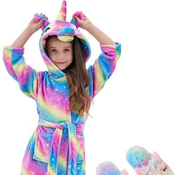 Unicorn Bathrope & Slippers Set - Picture 2 of 6